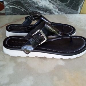 DONALD J PLINER Leni 26 Black Leather Buckle Thong Sandals